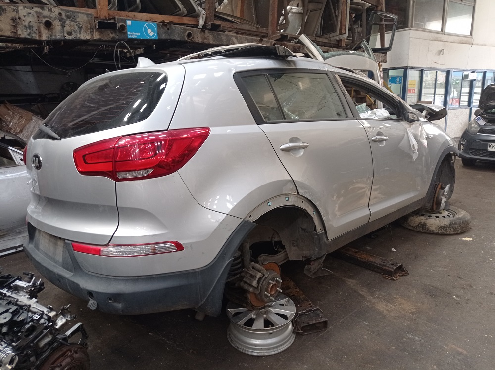 HOMOCINéTICA Kia SPORTAGE LX 2011  USADA  EN DESARME